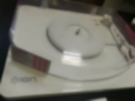 Ремонт виниловых проигрывателей Ion