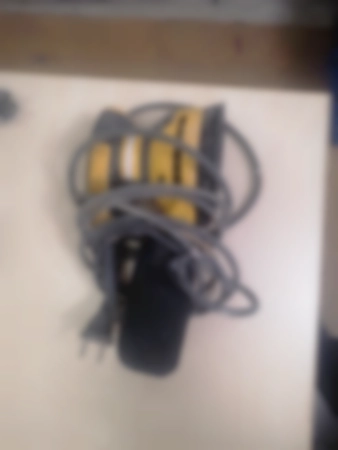 Ремонт шлифмашинок DeWALT ---