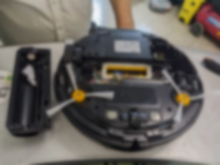 Ремонт роботов пылесосов Hyundai H-VCRQ80