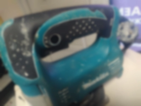 Ремонт лобзиков Makita шильдик стерт