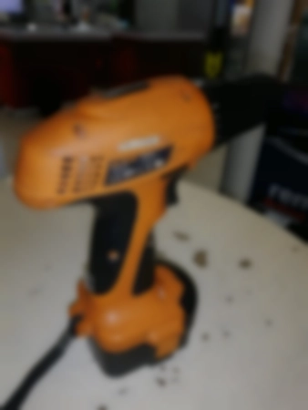 Ремонт шуруповертов DeFort