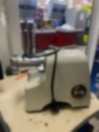 Ремонт мясорубок Kambrook KMG400