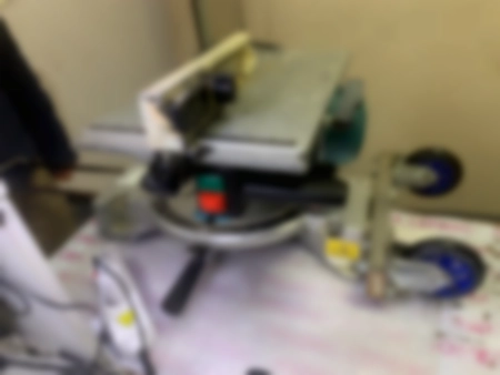 Ремонт дисковых пил Makita LH1040