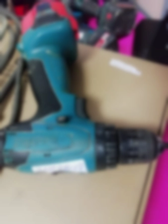 Ремонт шуруповертов Makita Шильдик стёрт