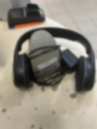 Ремонт наушников Sennheiser Черно-белое