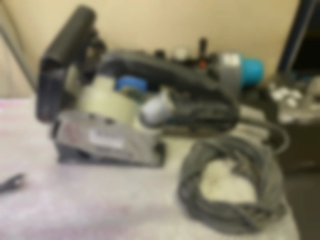 Ремонт шлифмашинок Makita ---