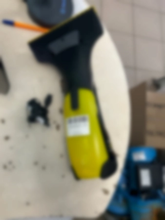 Ремонт бытовых стеклоочистителей Karcher Черно-желтая