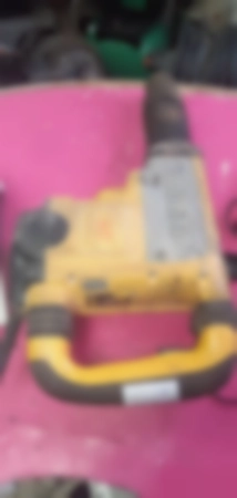 Ремонт отбойных молотков DeWALT